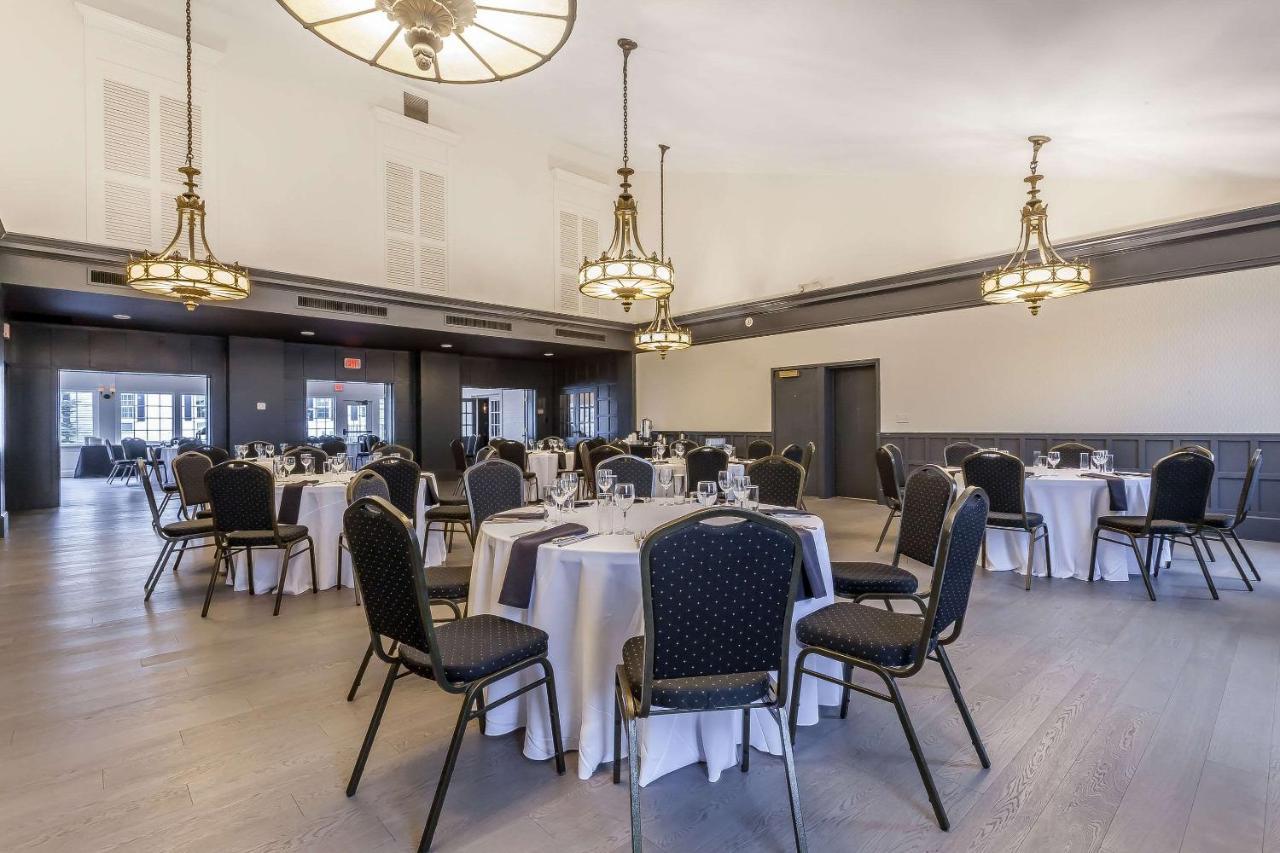 The Aurora Inn Hotel And Event Center מראה חיצוני תמונה